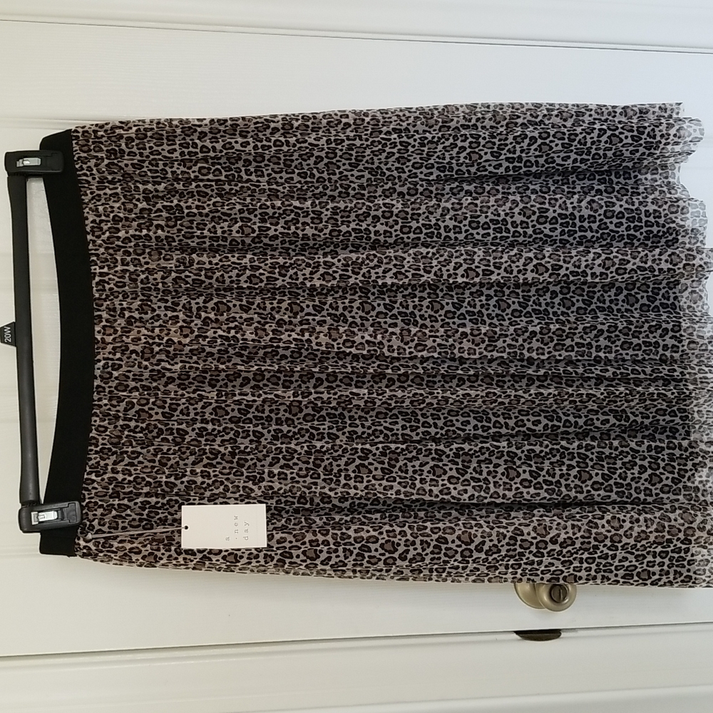 New Leopard Print Midi Skirt